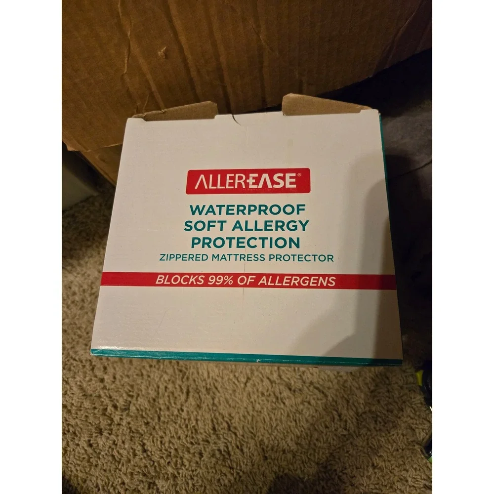Allerease Queen Waterproof‎ Zippered Mattress Protector Allergy Protection White